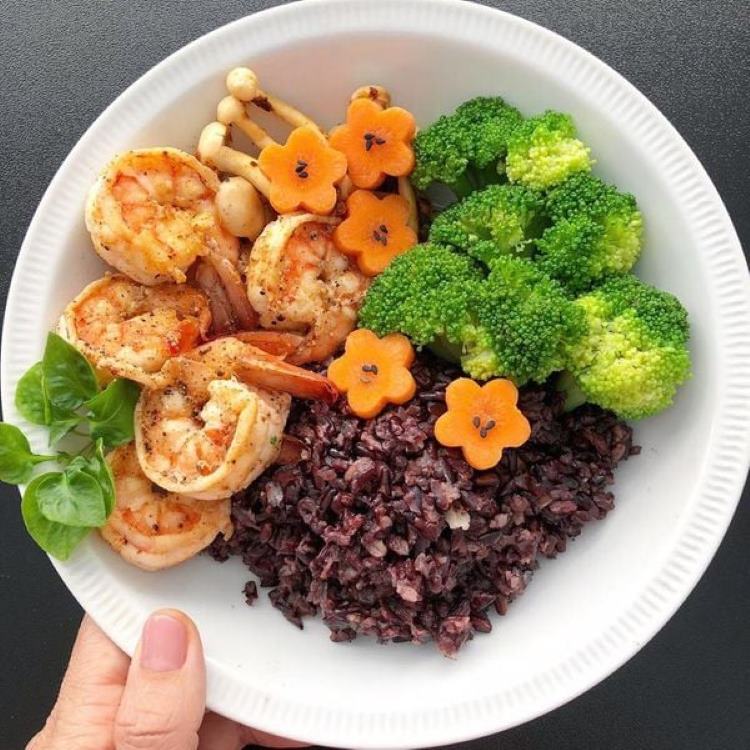 Cơm Healthy thường được chế biến ít dầu mỡ