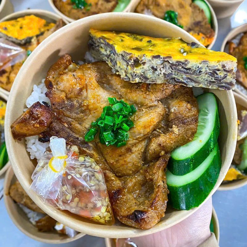 Cơm tấm sườn nướng